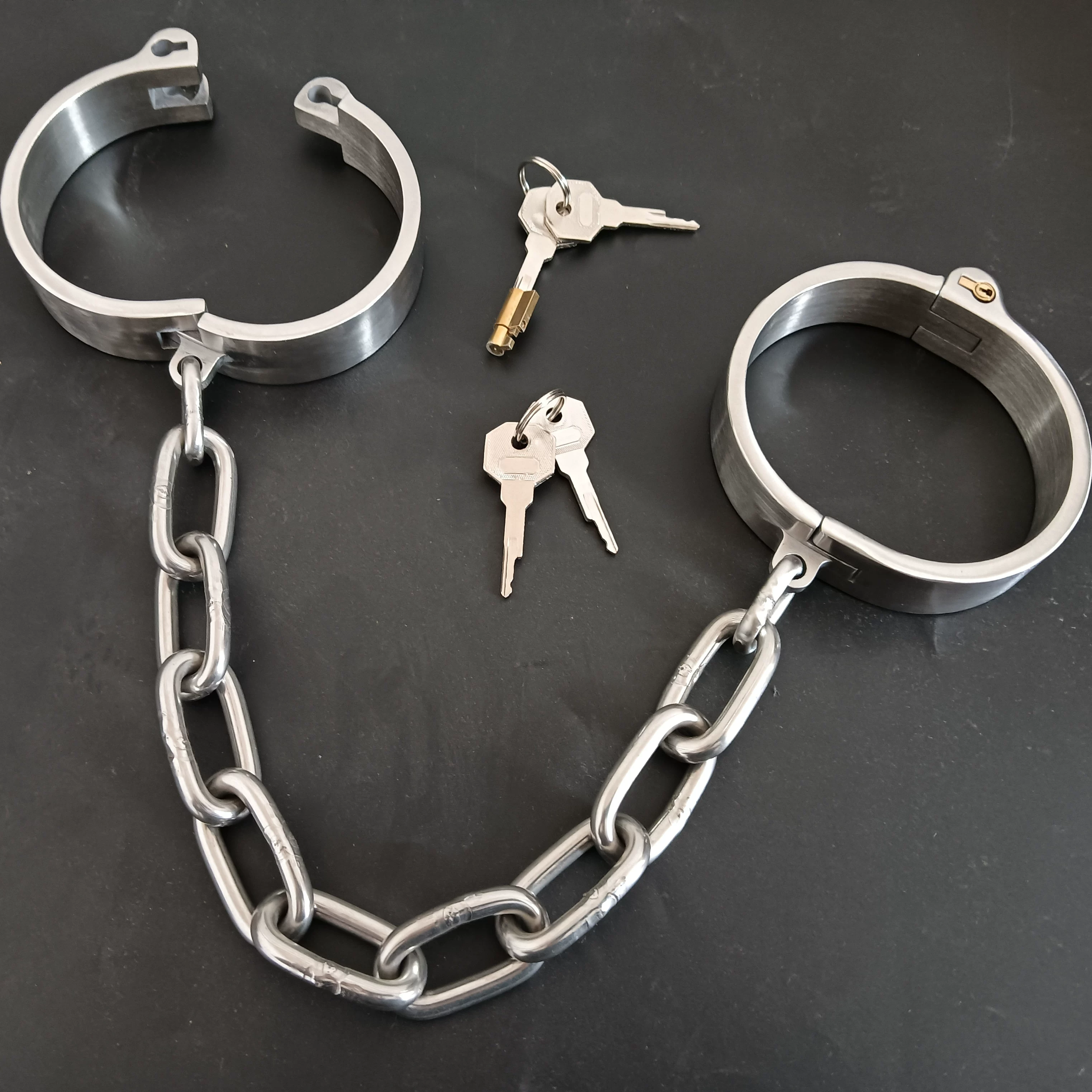 Stainless Steel Couple Handcuffs, Thickened Handcuffs for Men, Women, and Children, Toy Handcuffs, Film and Television Shooting Props, Handcuff Set, Escape Room Handcuff Lock