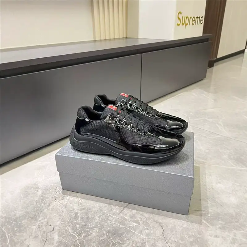 Dunhuang Foreign Trade P Home Bright Leather Mesh Breathable Genuine Leather Sports and Casual Shoes Men's Patent Leather Couple