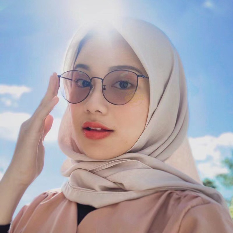 2022 new trend cat's eye glasses metal full frame plain Wind Women's color change anti-blue light flat mirror manufacturers wholesale
