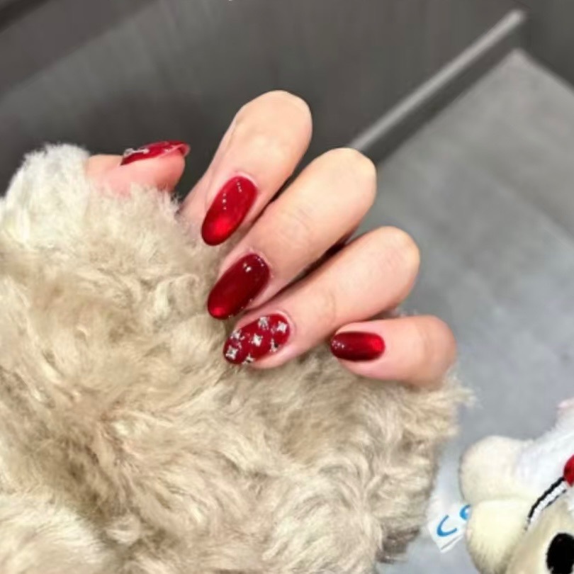 New Year's Red Cat's Eye Pure Hand-worn Armor Boutique Short Autumn and Winter White Finished Nail Patch Fake Nails