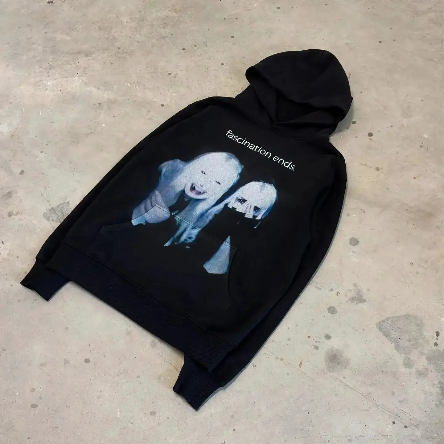 UsingYourHandstoExpressYourHeart,PassionCreates,GothicEuropeanandAmericanStreetFashionFascinationEndsHoodie