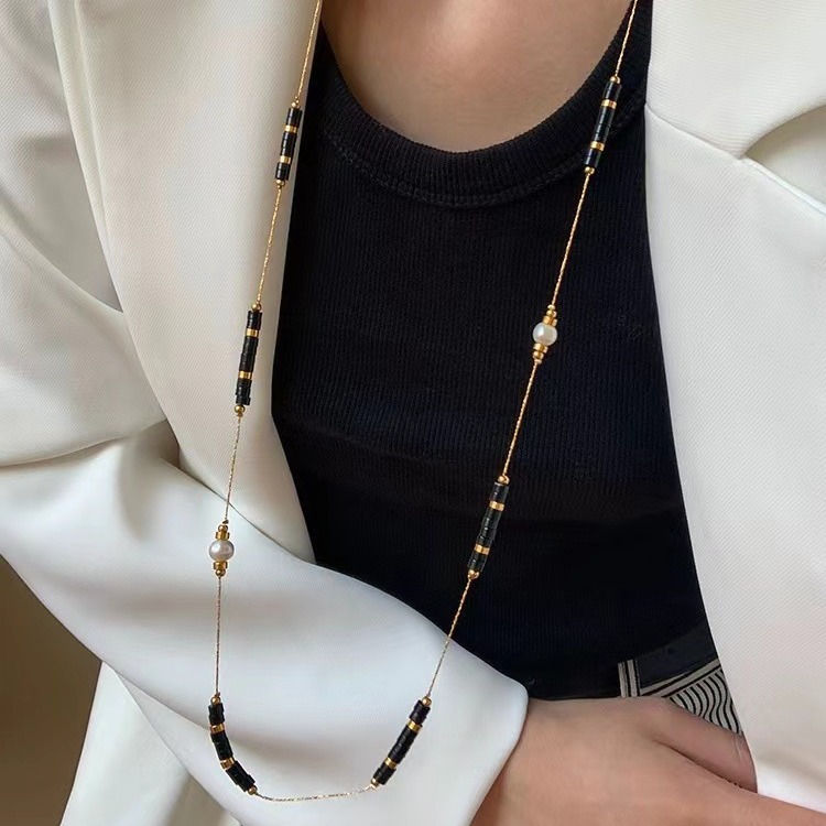 New Popular Obsidian Imitation Pearl Splicing Long Sweater Chain Women's High-End Atmospheric Necklace