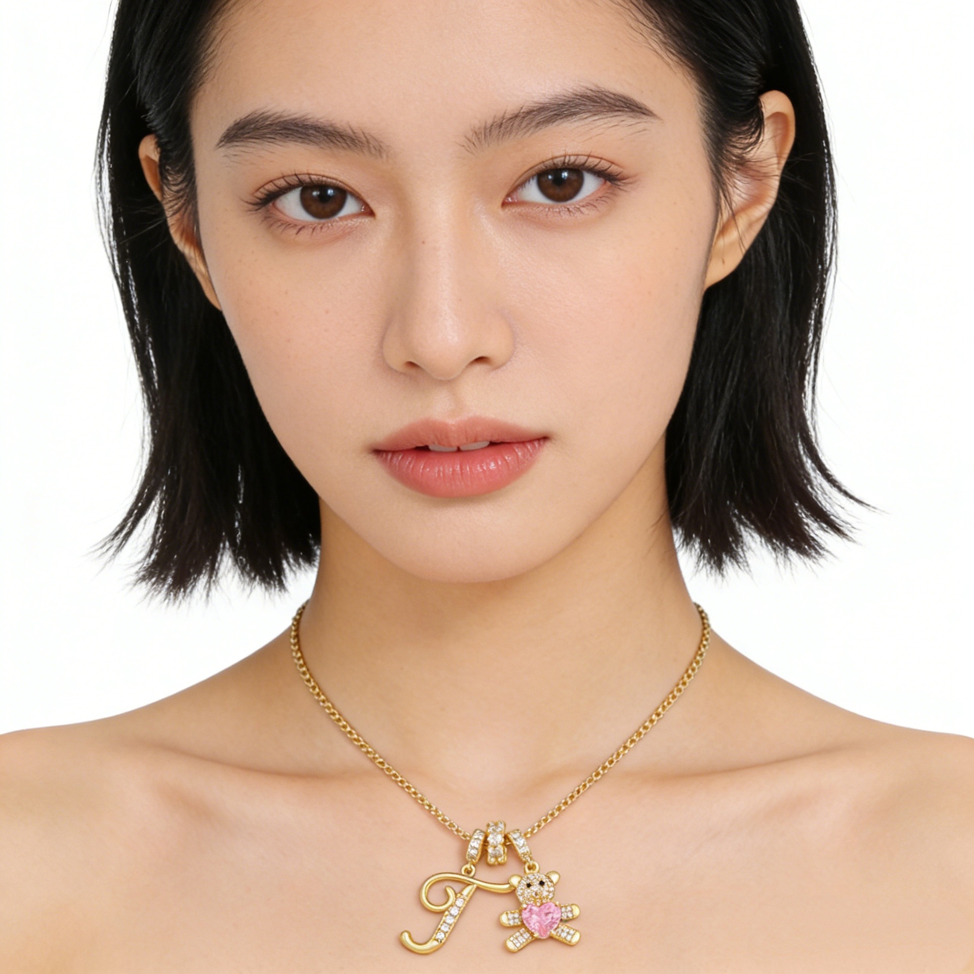 Amazon's New Fresh Style 26-Letter English Alphabet Necklace Cute Bear Pendant Jewelry Source Manufacturer Necklace