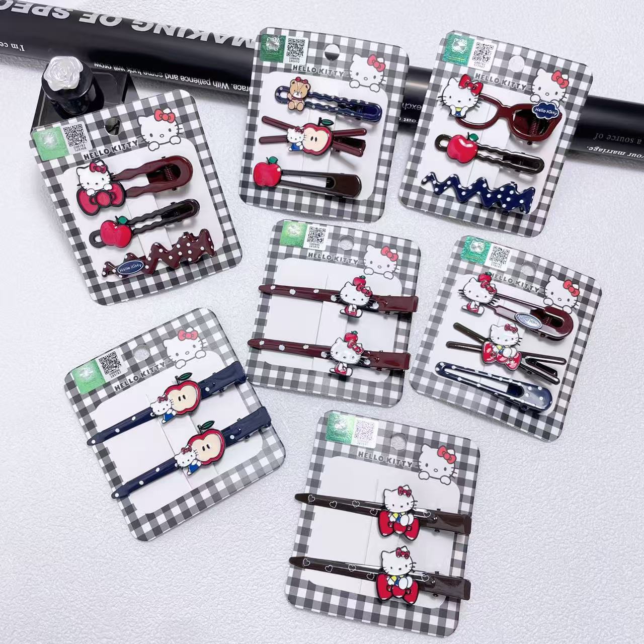 Officially Licensed Hello Kitty Oil-Drip Exquisite Polka Dot Side-Sit Kt Hairpin Set 0018