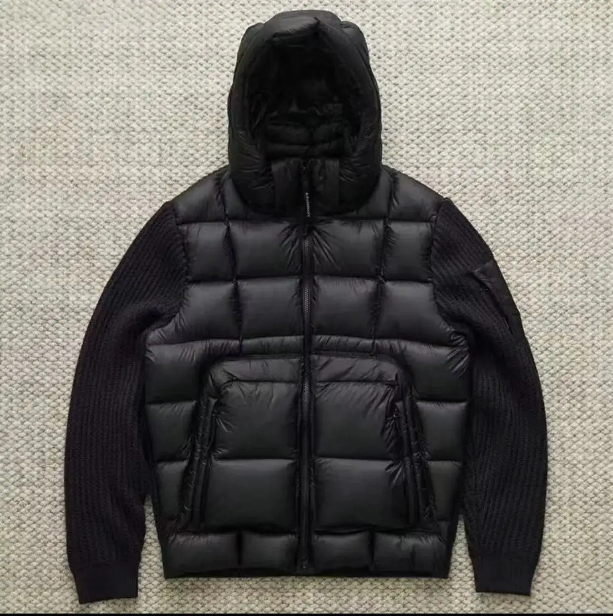 ZM11-C眼镜M家高质量羽绒服 WS+86 189 6597 6222