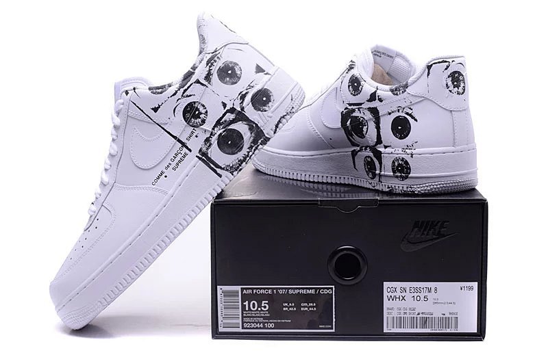 923044-100 三方联名！Supreme x CdG x Nike Air Force 空军一号板鞋