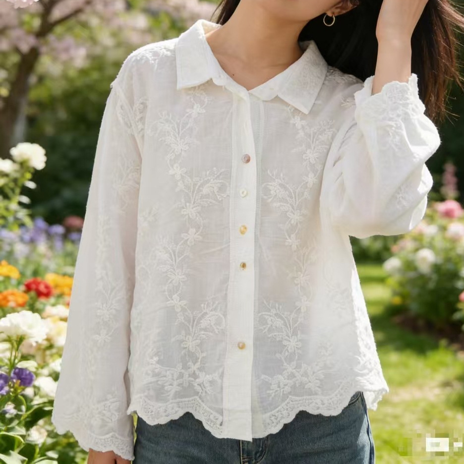 New Spring and Autumn Clothing, Polo Collar Single-Breasted Exquisite Lace Embroidered Artistic Long-Sleeved Shirt, Age-Reducing Shirt