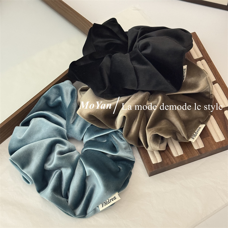 Simple Elegant Cream Glossy Velvet Large Intestine Hair Ring Advanced Hair Rope Temperament Solid Color Tie Rope Head Flower