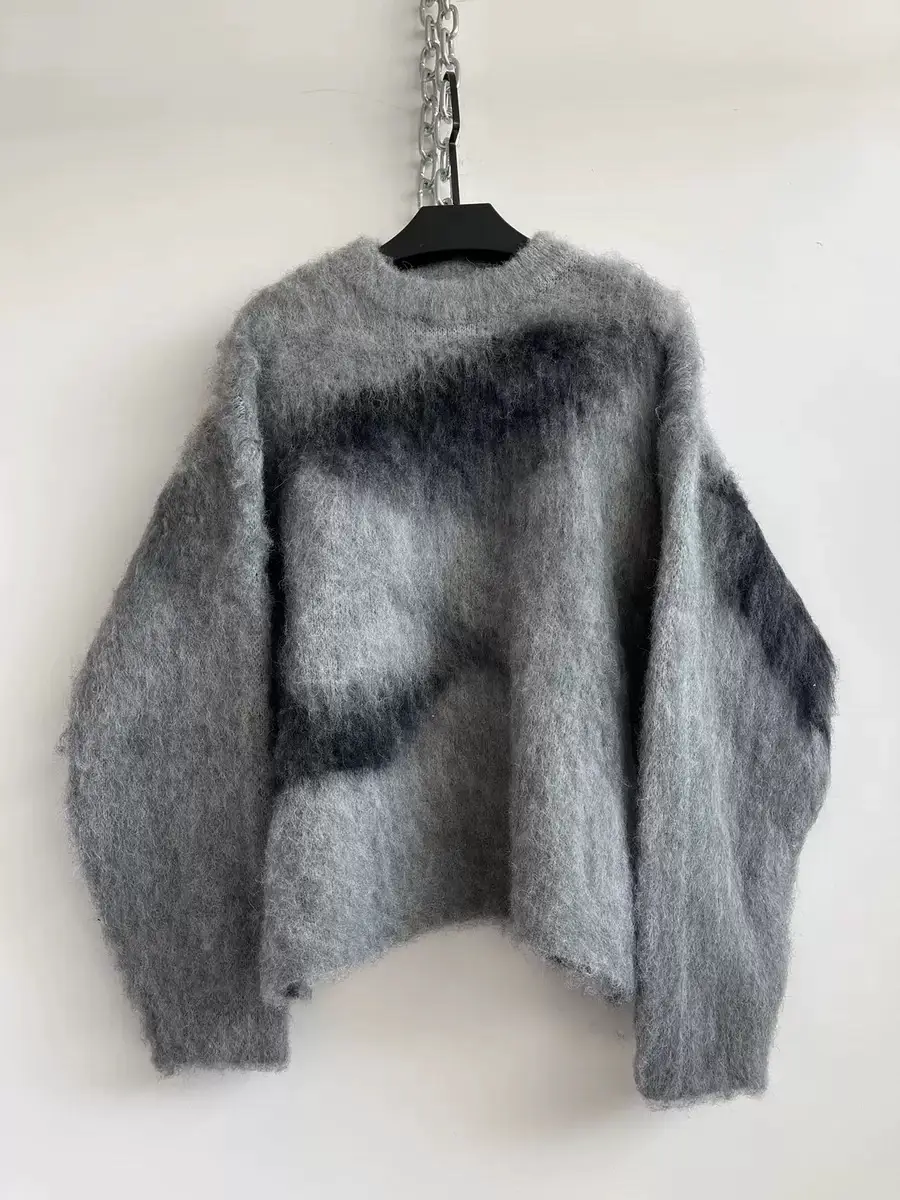 「Rabbit.B」 Autumn and Winter Niche Warm Knitted Wool Yarn Short Wide Silhouette Casual Pullover Sweater