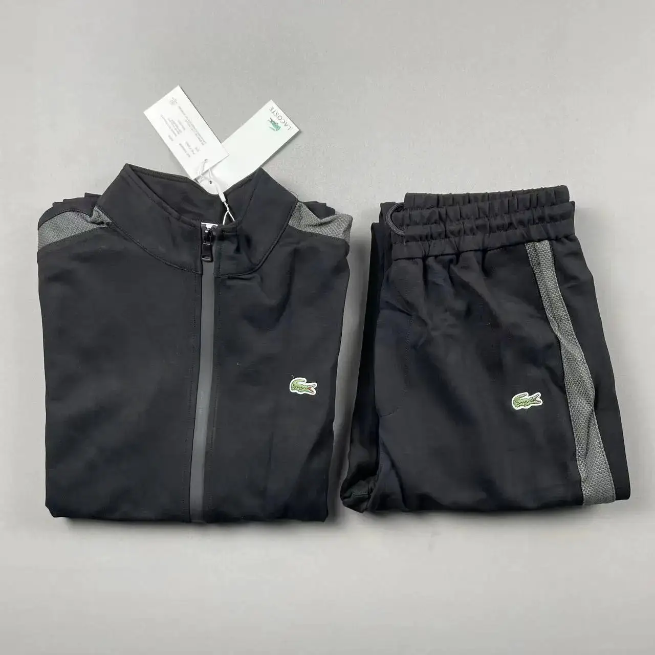 Flash Deal, Item No. 889 Size M- By placing an order, you agree to no returns or exchanges.