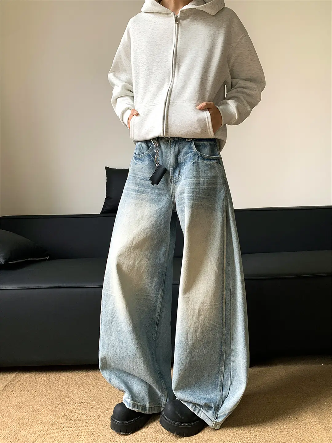 American-Style Whiskered Washed Denim Jeans for Men, Trendy Brand, Loose Fit, Casual Baggy Sickle and Scimitar Wide-Leg Pants