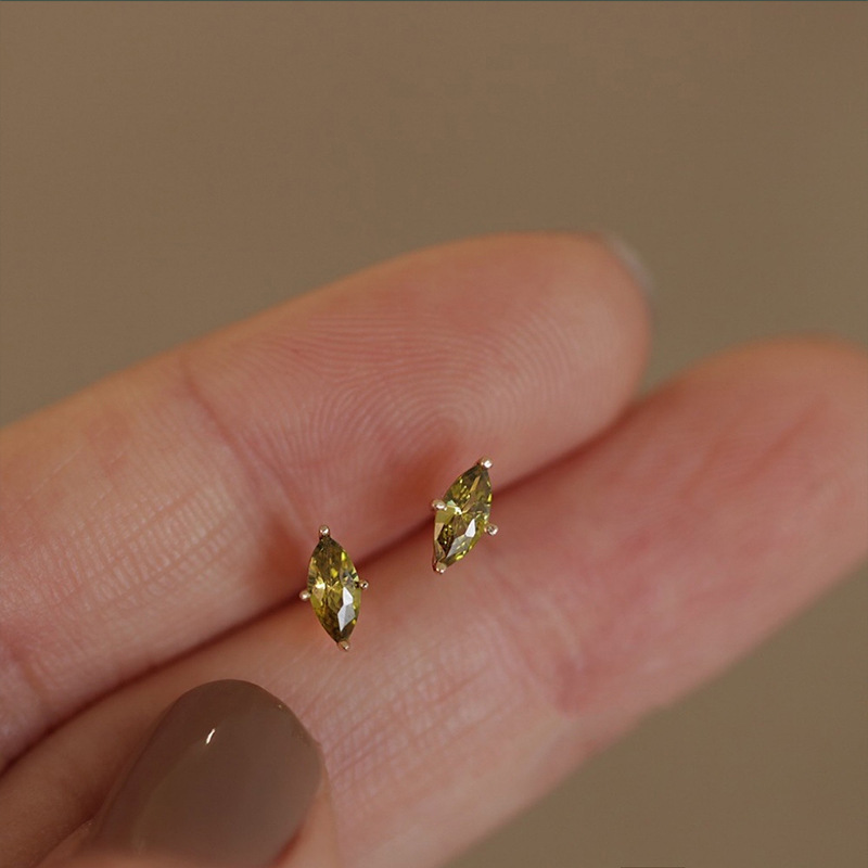 Olive green zircon earrings women's simple temperament green horse eye diamond geometric earrings sleep free new wholesale