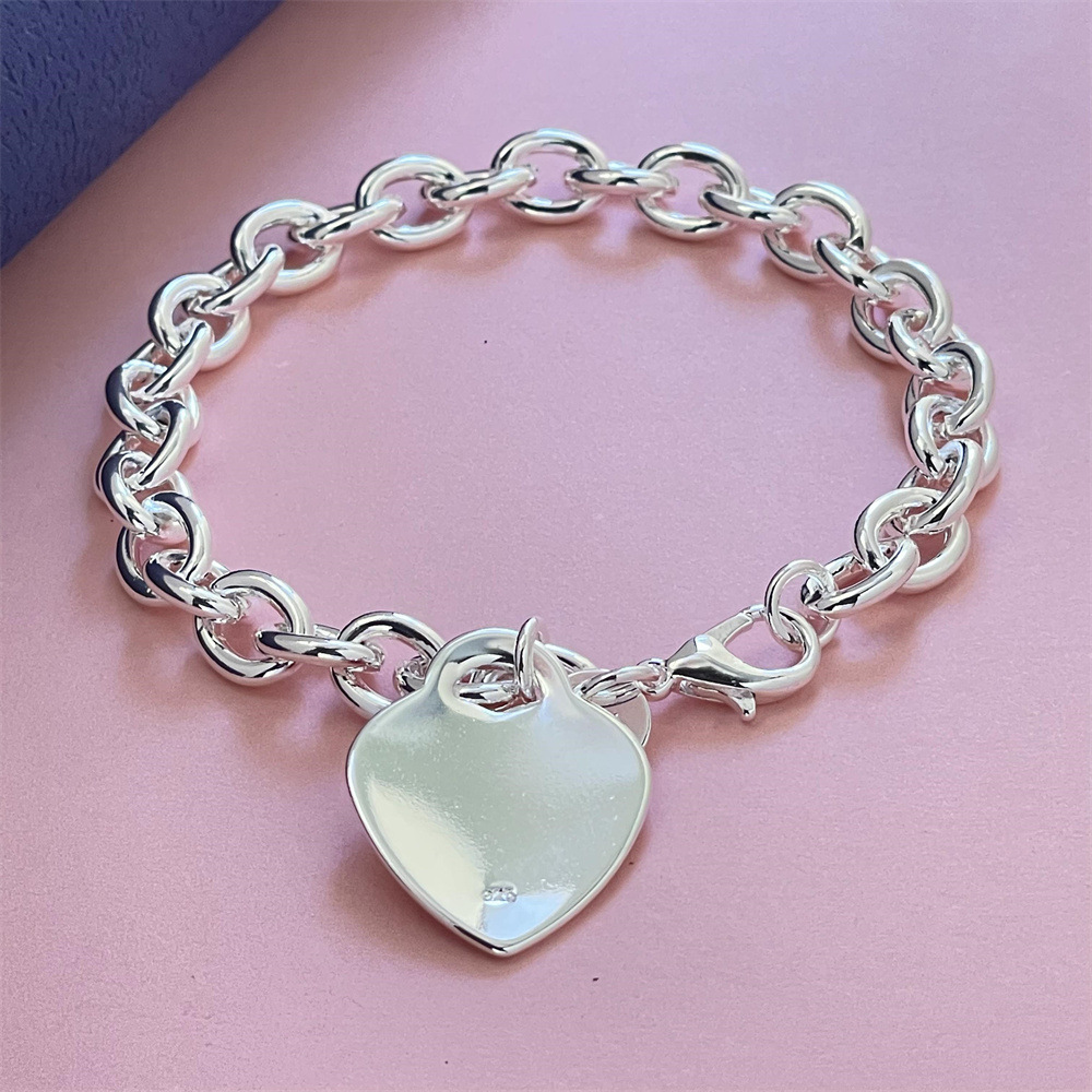 Foreign trade jewelry silver-plated big heart brand bracelet trembles small red book online red popular bracelet in stock wholesale