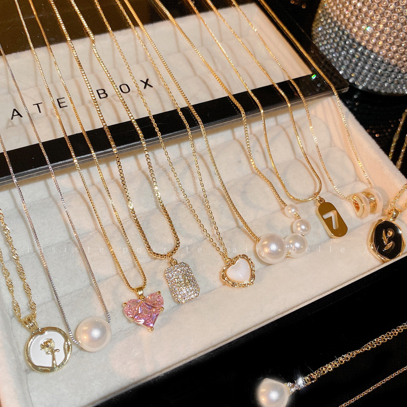 South Korea light luxury diamond-embedded lovely flower necklace niche personality fashion clavicle chain simple sweet girl heart necklace