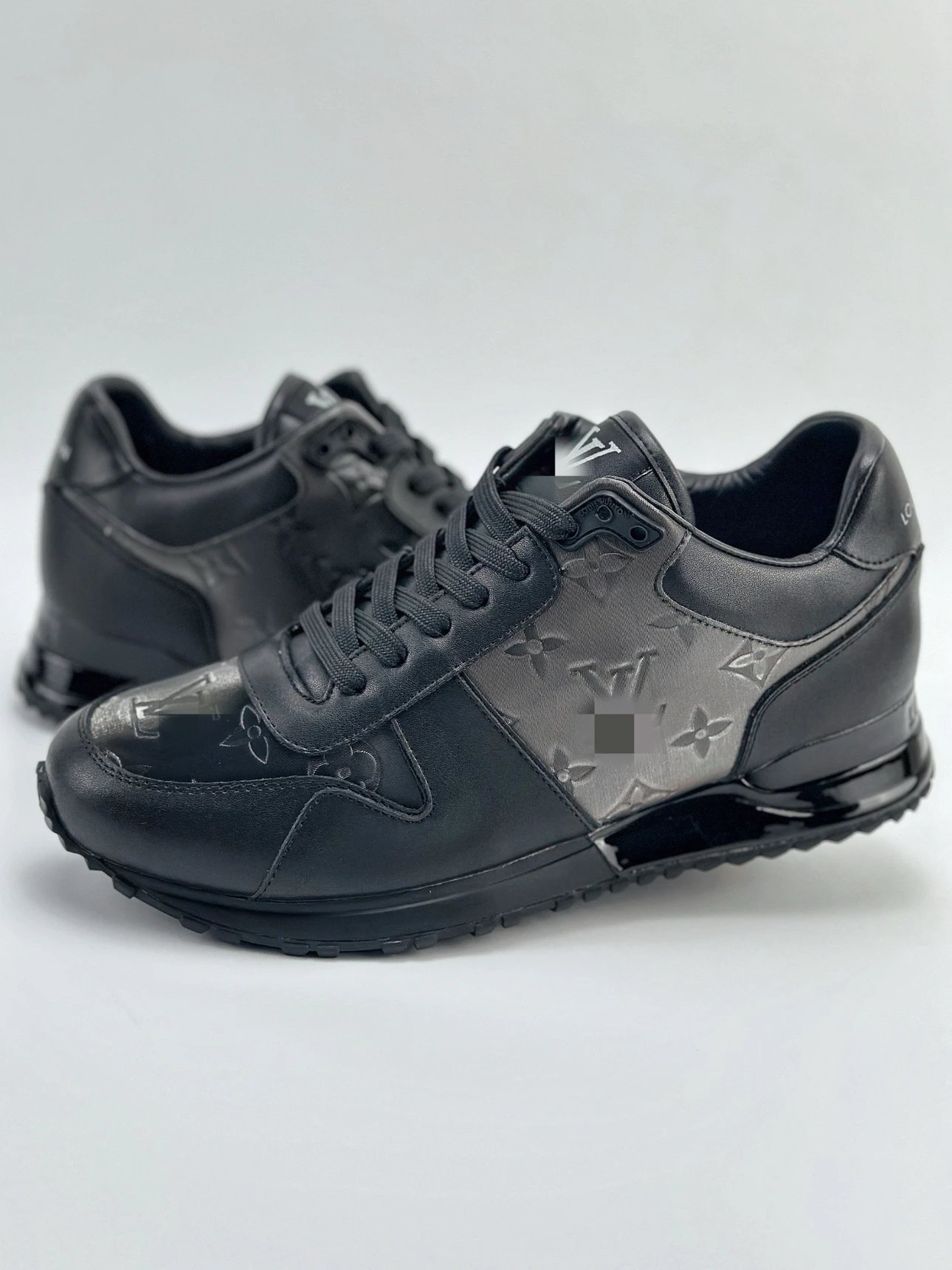 Sports shoes series