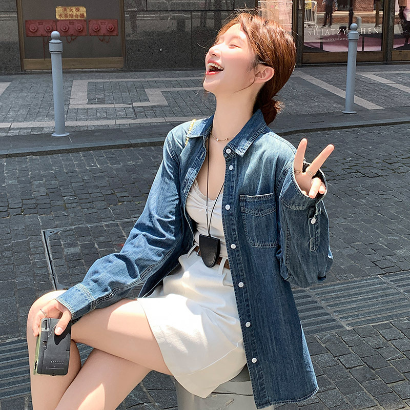 Blue Denim Shirt for Women, New Spring and Autumn Style, Layered Design, Niche Retro Hong Kong Style, Loose and Versatile Long-Sleeve Top