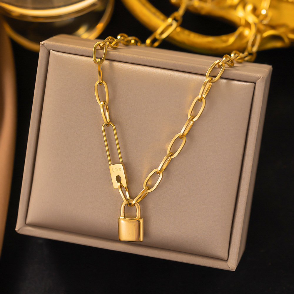 European and American Cross-border Street Retro Hip-hop High-end Lock Pendant Paperclip Necklace Women's Trendy Gold Cold Wind Lock