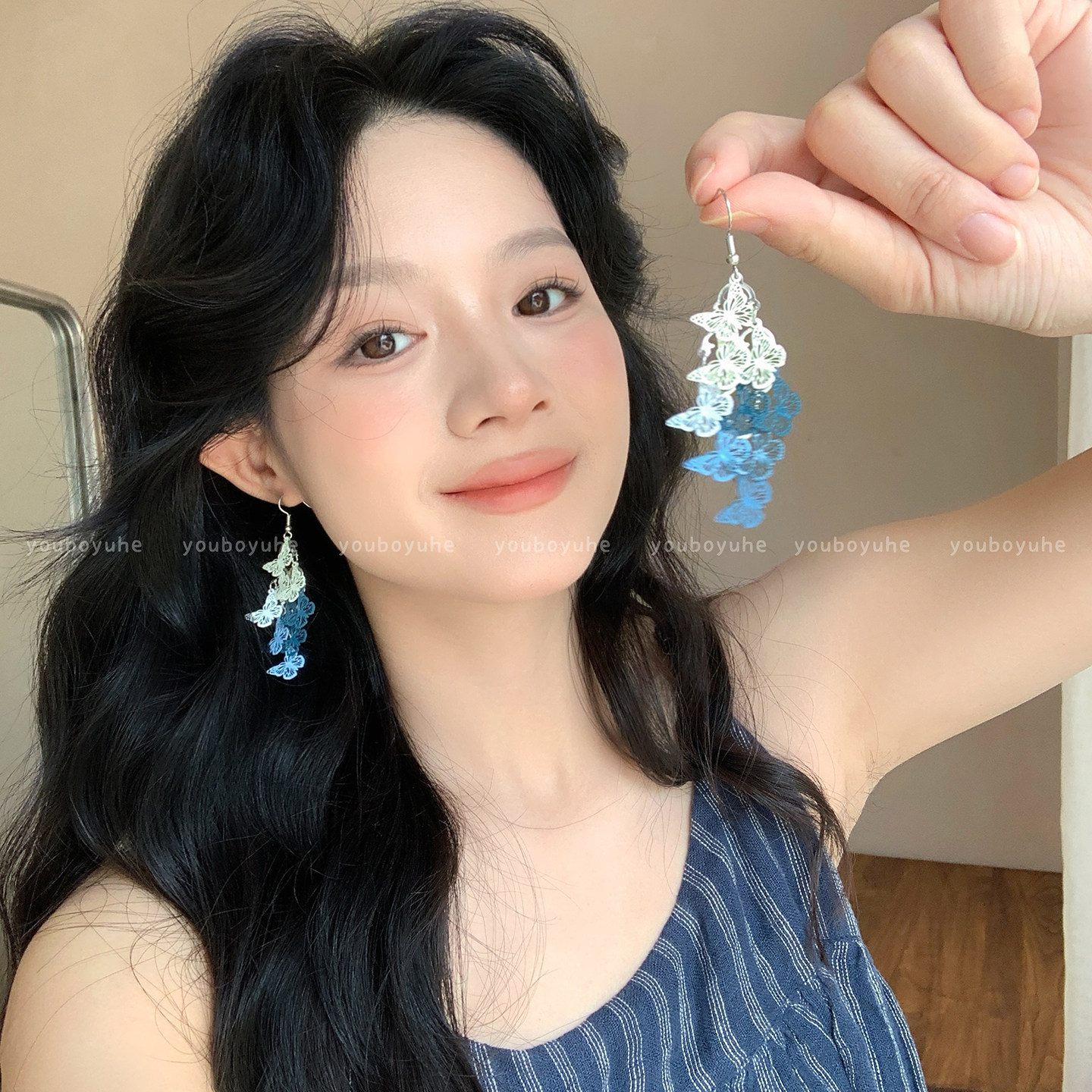Super Fairy Hollow Butterfly Tassel Earrings for Women, Light Luxury, High-End, Forest-Style Earrings, Exaggerated, Unique and Beautiful Ear Jewelry