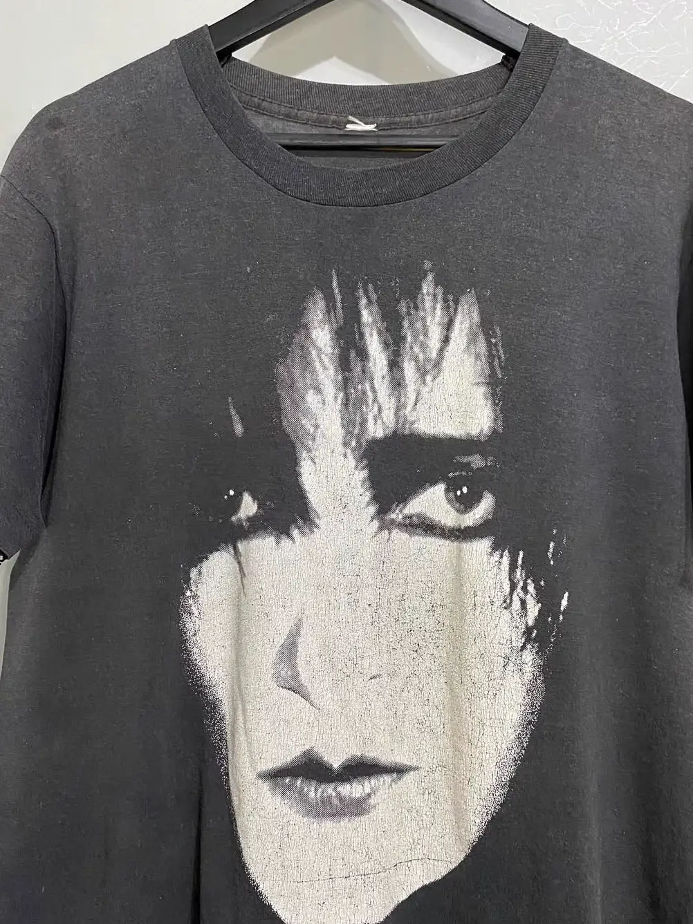 Erd Stylist's Same Vintage Washed and Distressed Siousie Punk Queen Portrait Vintage Short-Sleeved Tee