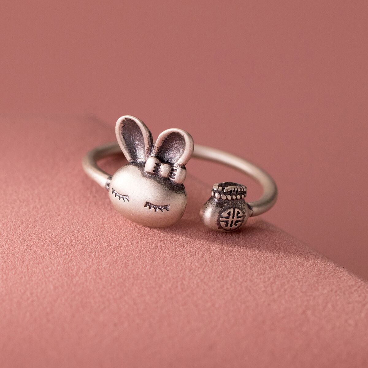 2026 Japanese and Korean Style Retro Money Bag Rabbit Ring for Women, Cute and Sweet, Zodiac Animal Open Ring for the Year of Birth