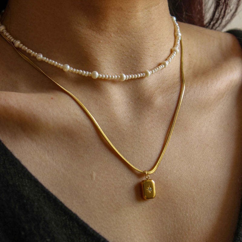 European and American Cross-Border Stainless Steel 18K Gold Square Brand Zircon Emerald Pendant Necklace Snake Bone Chain Eight-Pointed Star Clavicle Chain