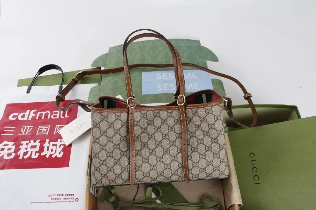 No.214 high quality women handbagWhatspp：(+86 15159050860)Whatspp：(+86 15159050860)