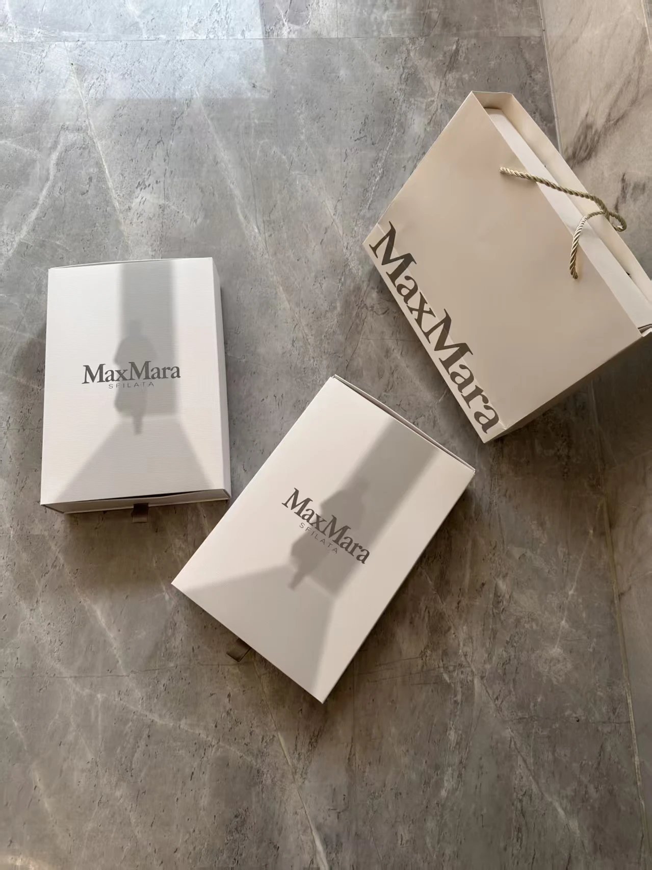 一盒2条 购MaxMara水光袜女黑色光腿神器 连裤袜显瘦修腿打底袜 maxmara2026款羊绒连裤袜