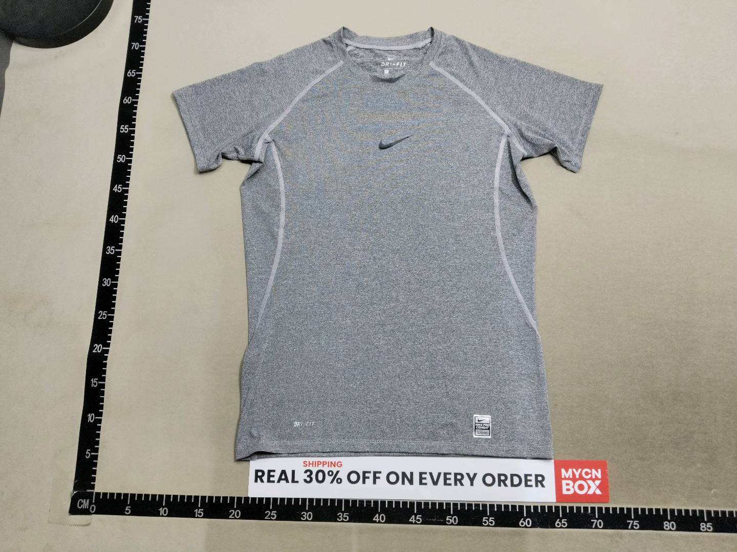 Nike Dri-FIT Short Sleeve Shirt — QC-foto 2