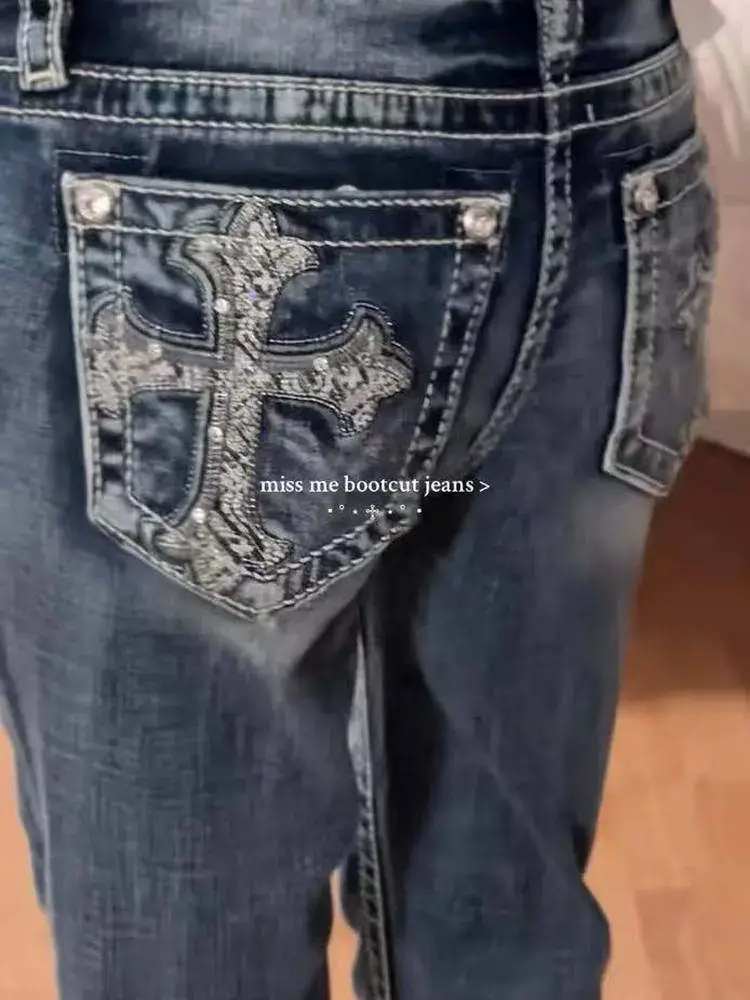Vintage Low-Rise Washed Flared Jeans with Heavy-Duty Thick-Thread Embroidery Design, Slub Texture, Washed Slim Fit