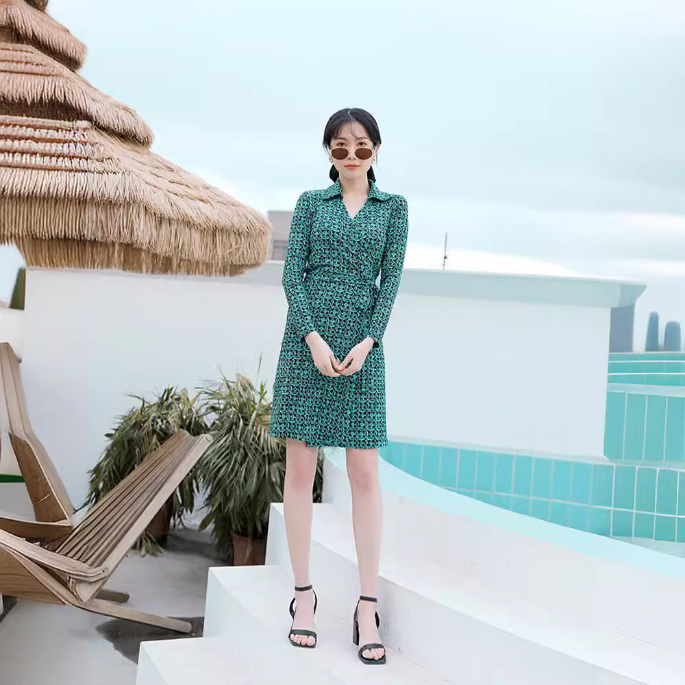 2025 Abstract Pattern Printed Crystal Linen Wrap Dress Goddess-Style One-Piece Wrap Bust Waist-Cinching Dress Elegant for Work Commute
