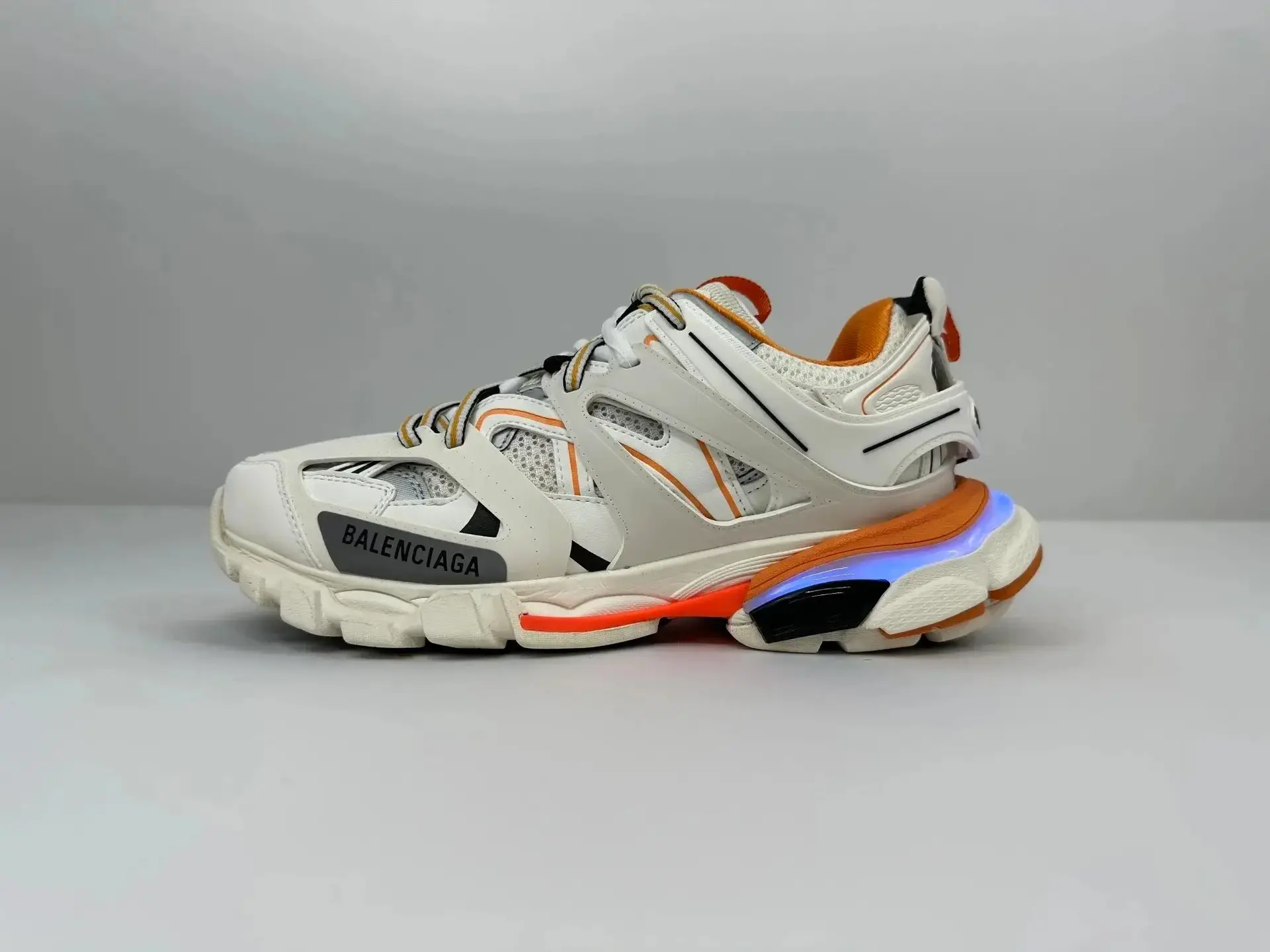 TRACK LED灯鞋系列
