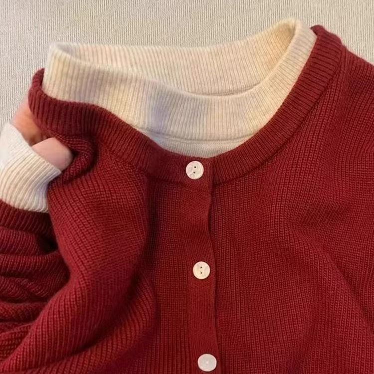 Kaning Red Fake Two-Piece Knitted Cardigan for Women 2026 Autumn New Design Long-Sleeved Sweater for Women