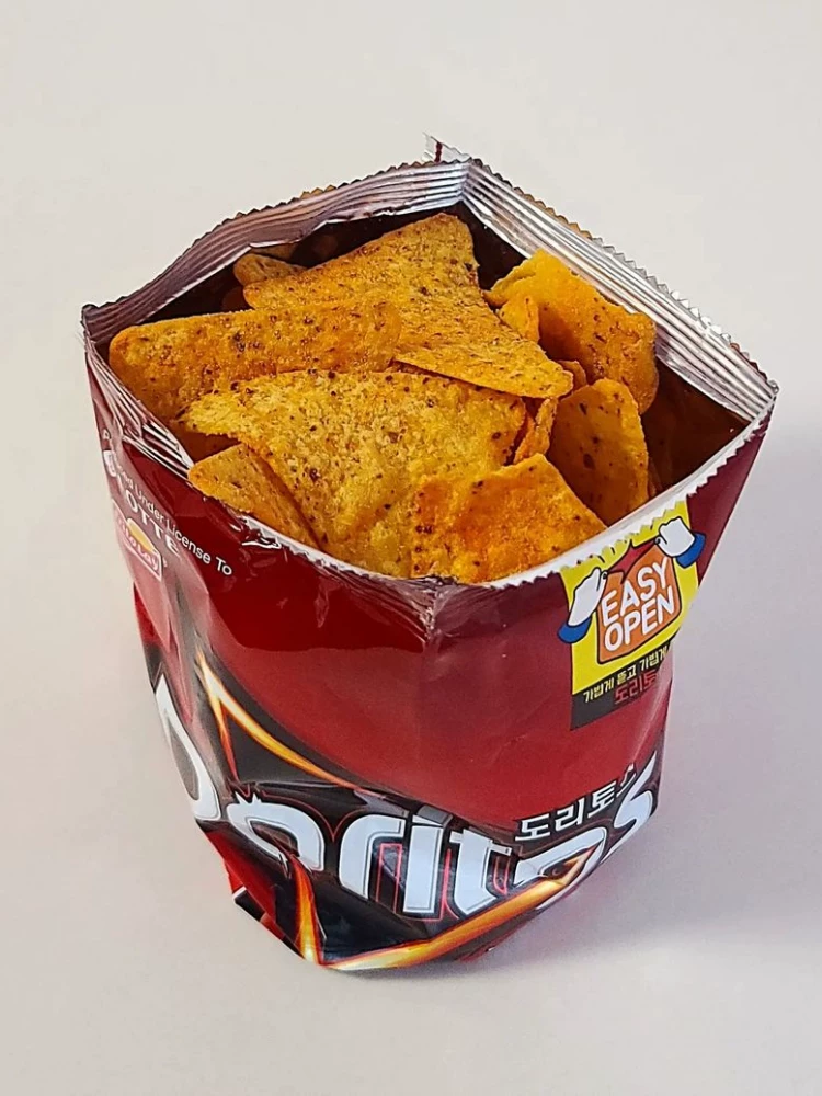 Korean Imported Snacks Doritos Rich Cheese Flavor Sweet and Spicy Grilled Chicken Flavor Mexican Multigrain Snack Corn Chips