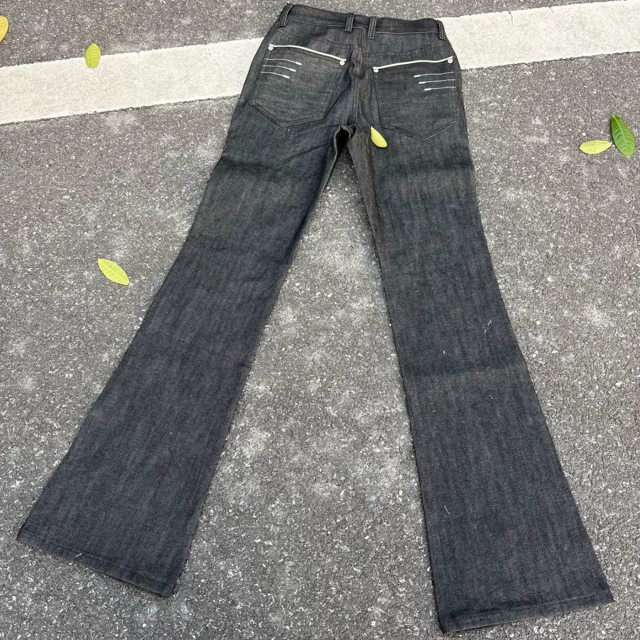 American style original cow 13 ounce narrow width debonding versatile embroidered micro flared jeans with three-dimensional cutting commuting god pants for men
