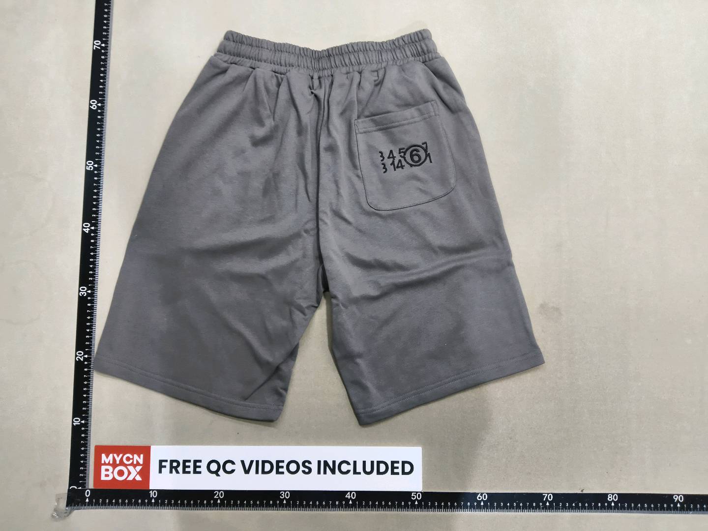 MM6 Maison Margiela PARIS numerical print shorts — foto QC 3