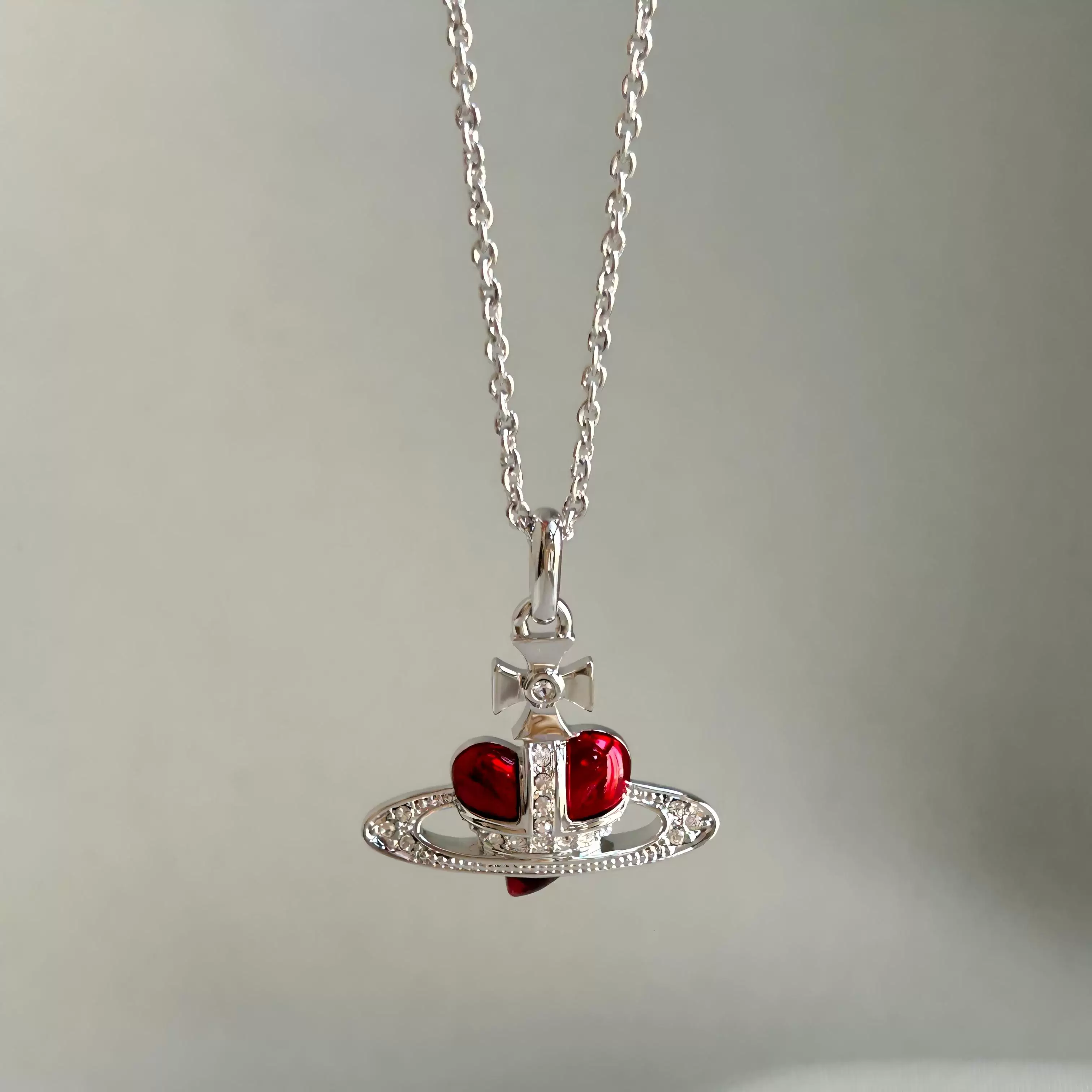 Hos Multi-Colored Lacquered Small Heart Gold-Plated Saturn Necklace