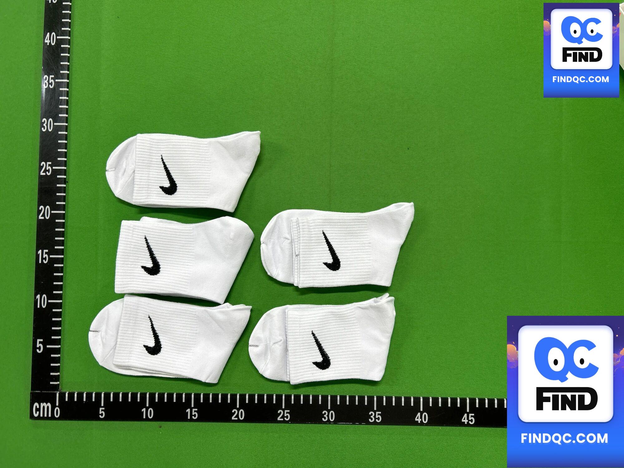 Nike socks white QC