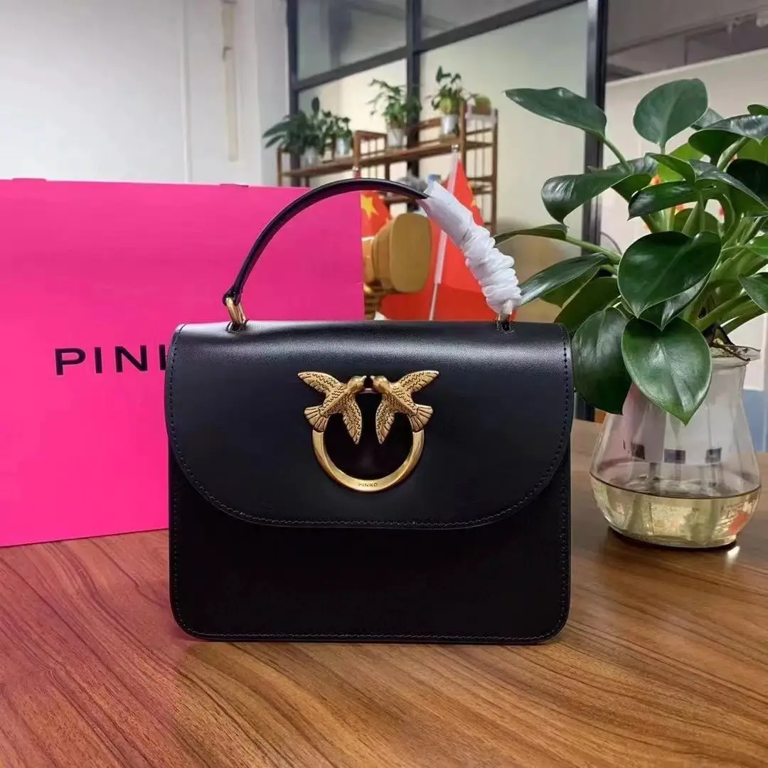 【定制版】现货高版本新款PINKO牛皮芯片版小方包手提单肩斜挎风琴邮差包