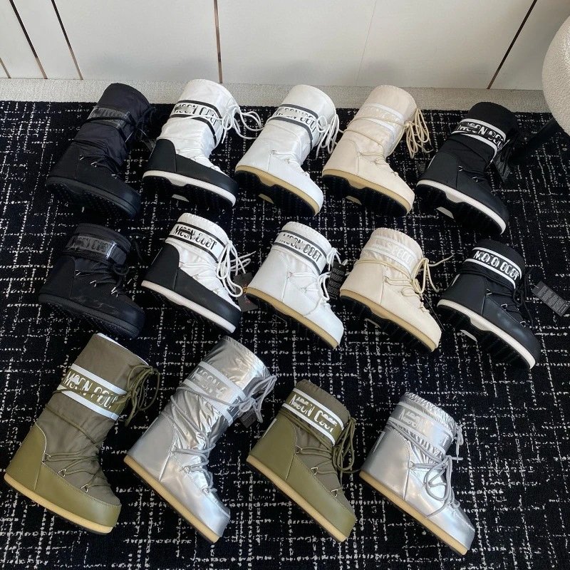 MOON BOOT