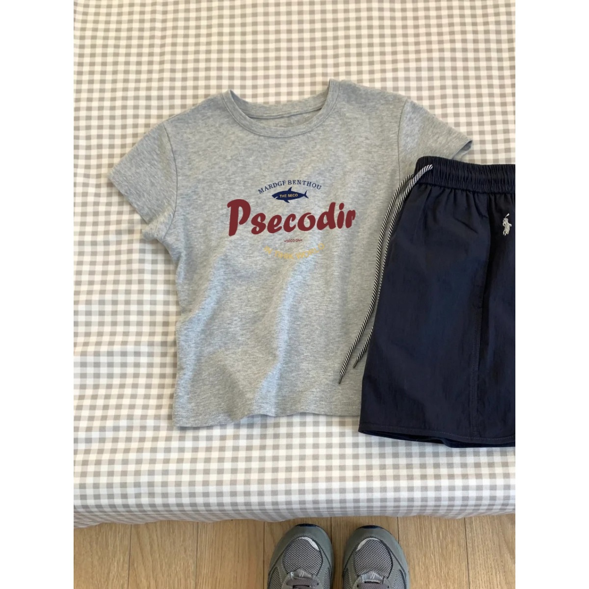 American-Style Letter Print Base Shirt for Women, Summer 2026 New Model, Regular Shoulder Fit, Slimming Inner Wear, Casual Short-Sleeve T-Shirt