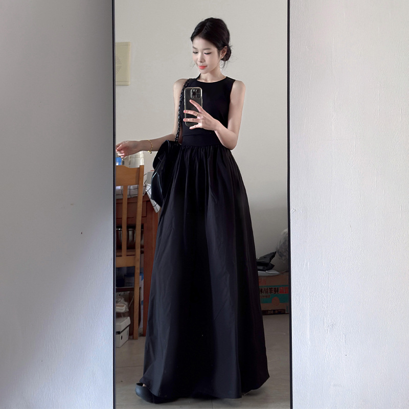 Black Hepburn-Style Vest Dress for Women, Summer 2026 New Model, Sleeveless, Waist-Cinching, Slimming, Large Hem, Long Dress Set