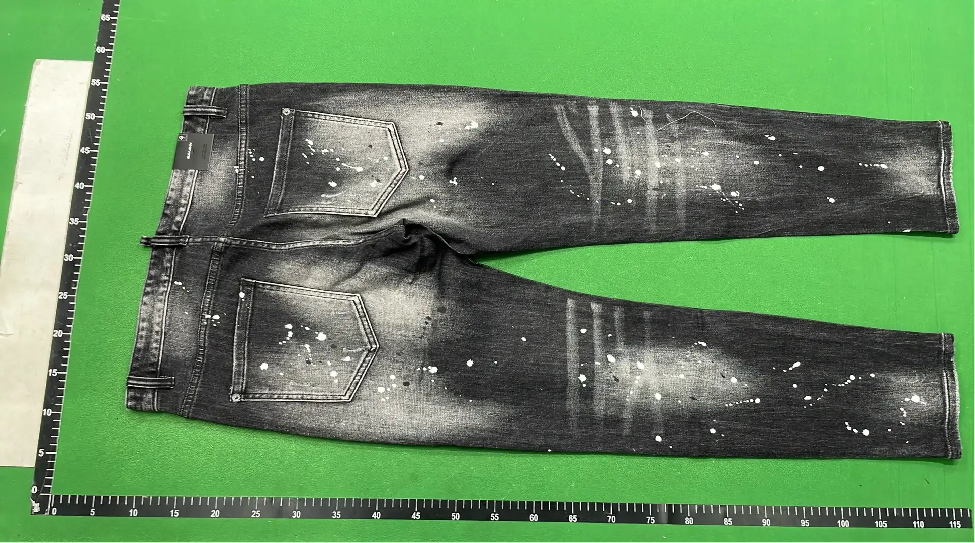 New men's jeans with holes - (After sales cycle for quality issues is 15 days)