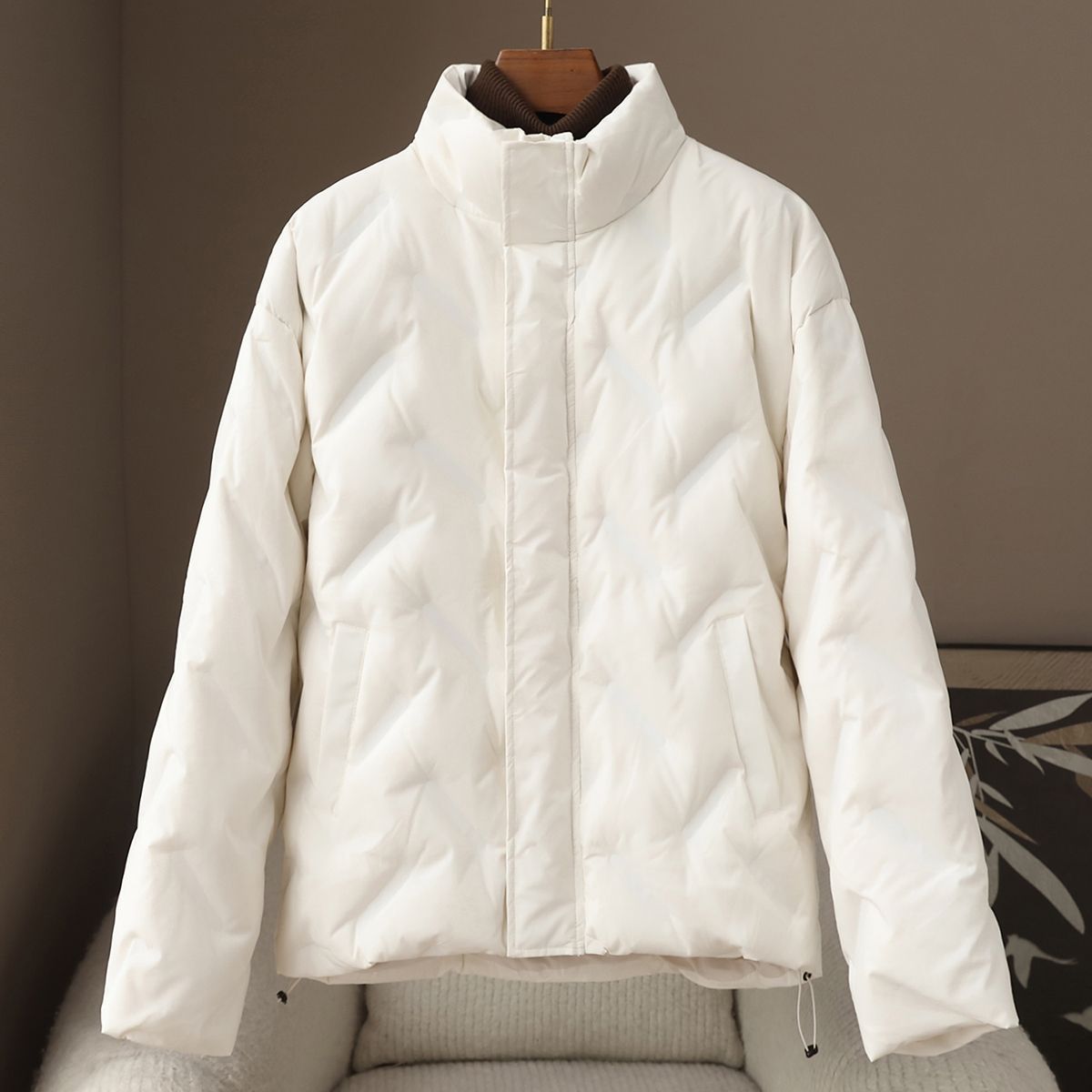 Long-Term Availability: 2026 Spring New Style Stand-Collar Warm Top, 90% White Duck down Lightweight Seamless down Jacket for Women