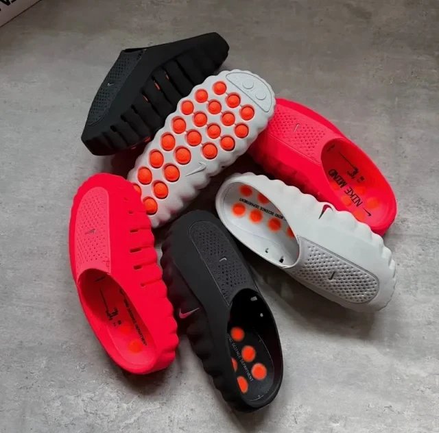 NIKE Slides