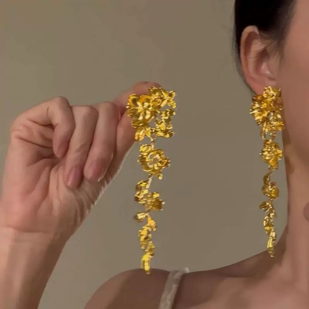 French Golden Flower Tassel Earrings Exaggerated Retro High-end Temperament Square Face Banquet Earrings Middle Ancient Earrings