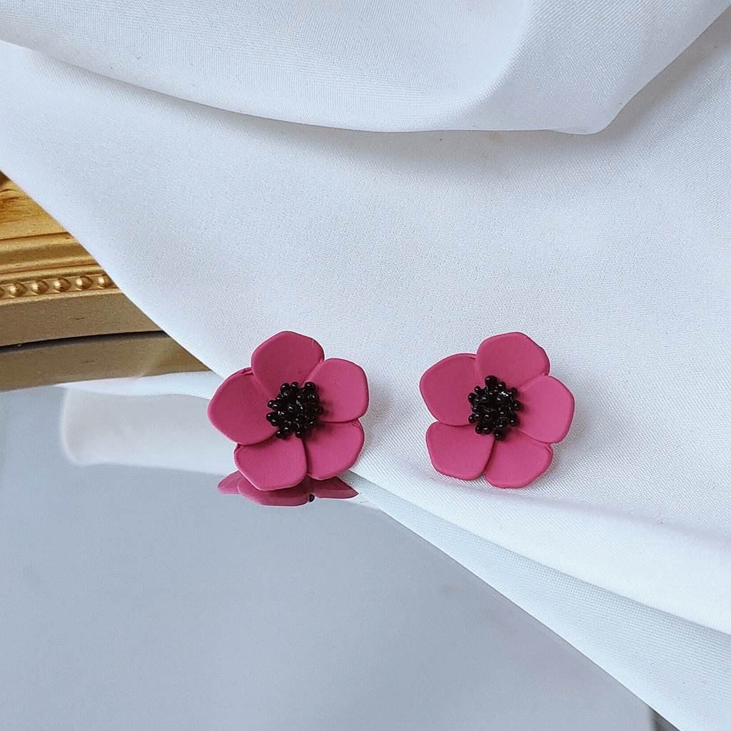 Bright Eyes Lost One Earring, Silver-Plated Needle, Painted Enamel Small Flower, Vintage Quality Earrings, Elegant Ear Accessories for Women