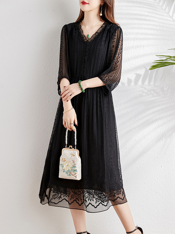 French Style Silk Mulberry Silk Dress Women's Summer 2024 New Black Lace Embroidered Mid-length Skirt Tight Waist Slimming