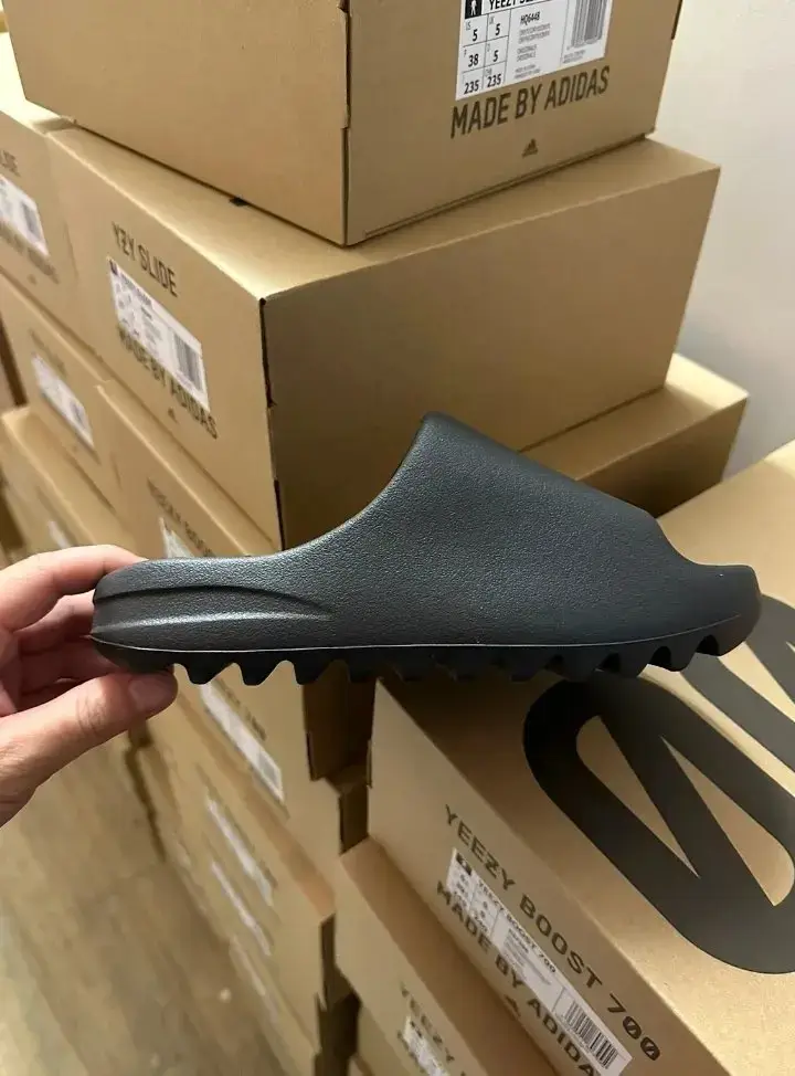 Adidas Yeezy Slide Onyx