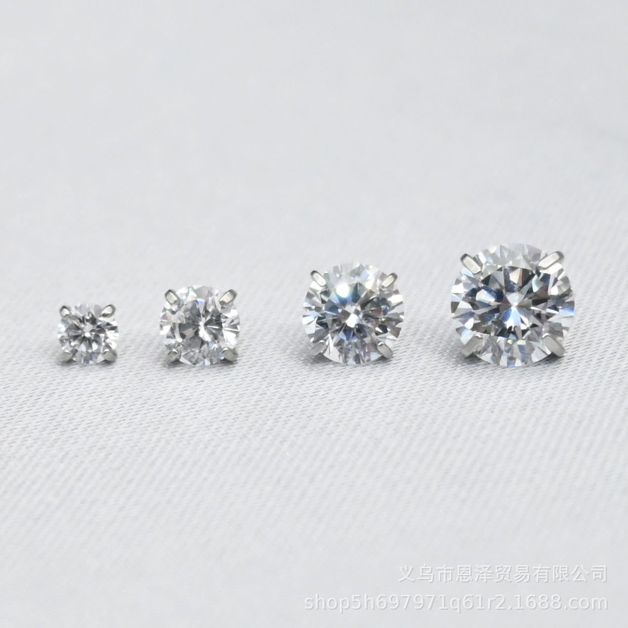 SMTNEK Titanium Steel Four Claw 5A Zircon Inlaid 1.0mm Teeth Lip Stud Earrings Stainless Steel Puncture Jewelry Accessories