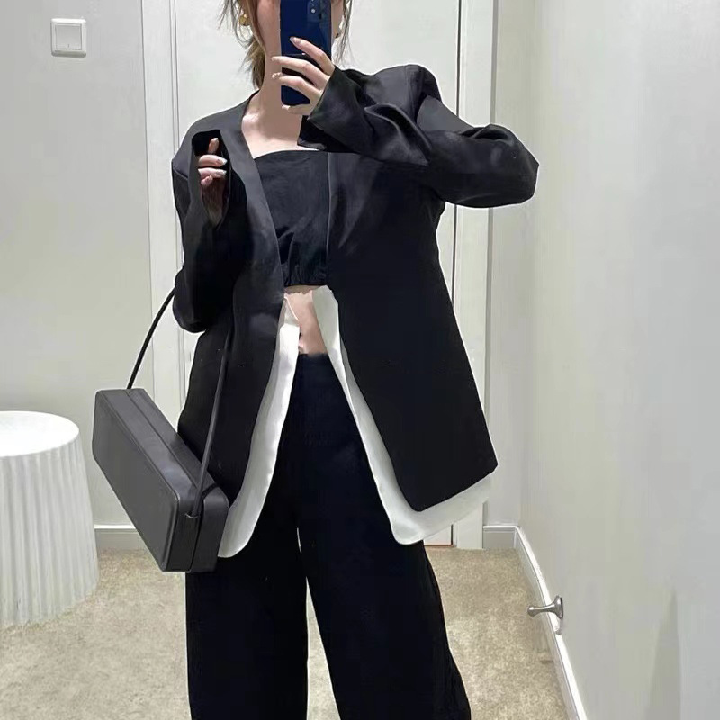 [Clearance Sale, No Returns or Exchanges] Black and White Silk Patchwork ⻄ Wide V-Neck Silk Coat with a Stylish and Elegant Vibe for Work.